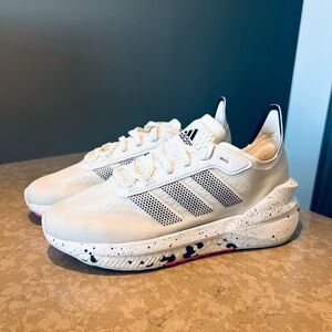 Adidas Avryn Running Shoes, women’s 7 (men’s size 5)
